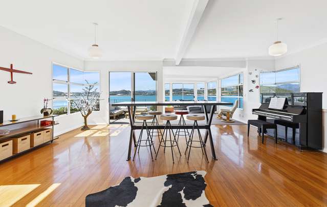 273 Queens Drive Lyall Bay_1