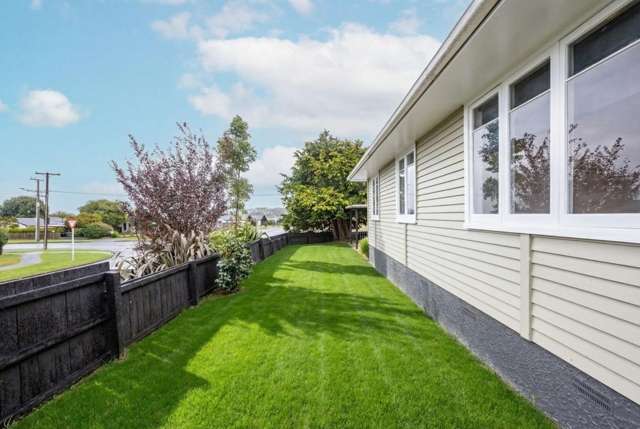 1054 Te Rahu Road 11385_1
