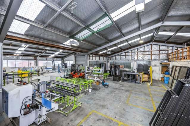 Rear Unit | 9D Akatea Road Glendene_3