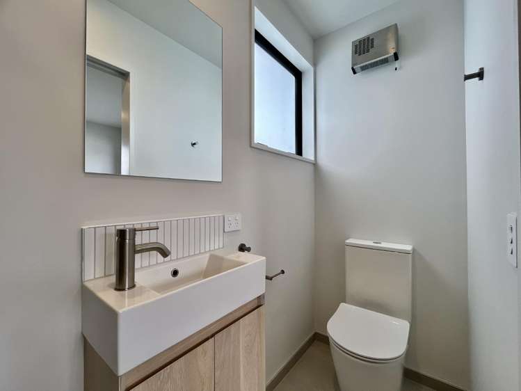 1/10 Surrey Street 1477_12