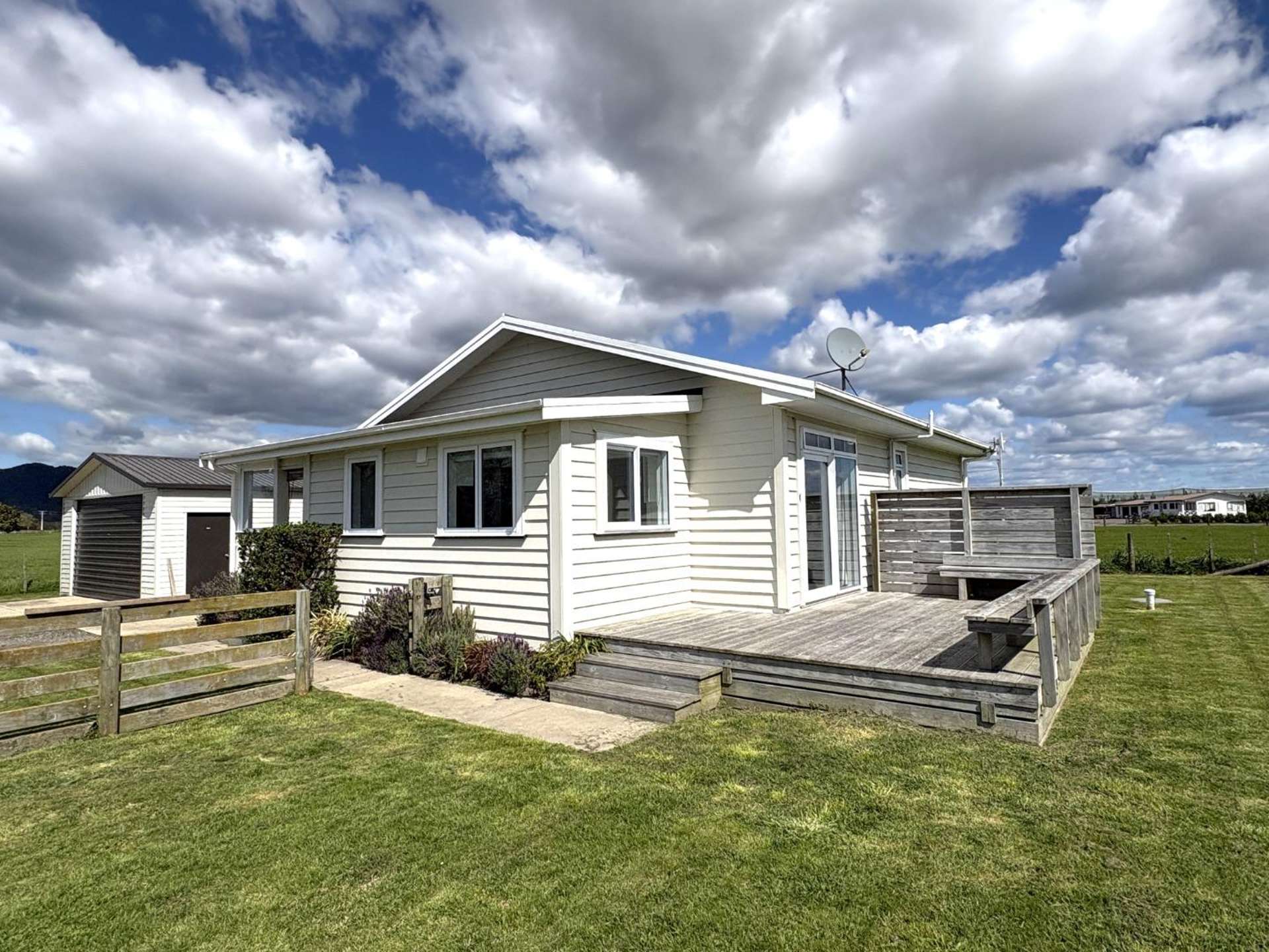 98a McCracken Road 11582_0