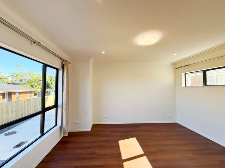 8B Downsview Road 2671_17