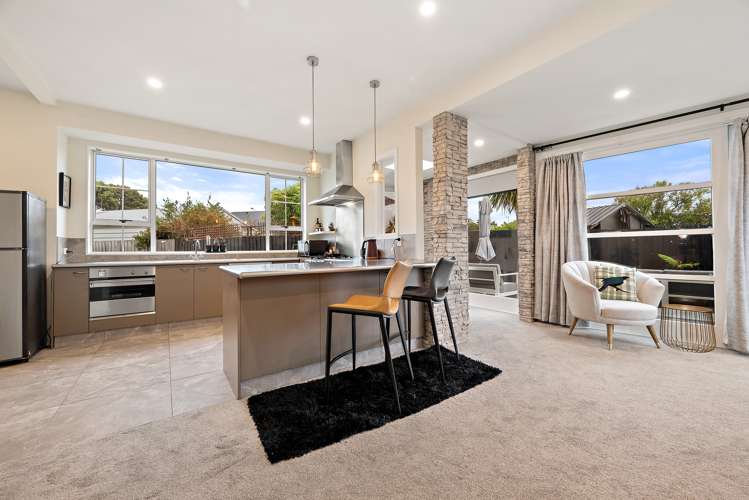 171 Breezes Road Aranui_5