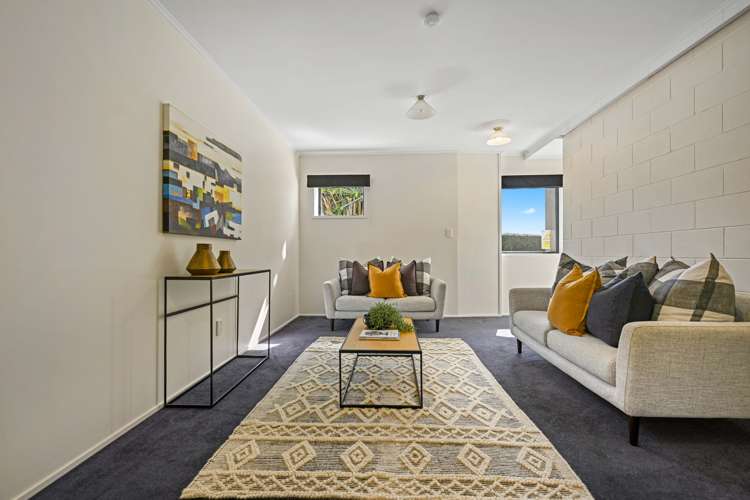 63 Macdonald Road Glenview_10