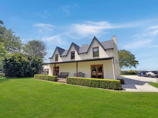 METHVEN, TWO BEDROOM, TWO BATHROOM, FULLY FURNISHED, HEATPUMP