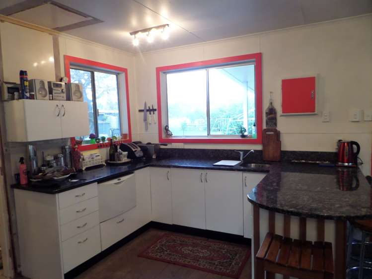 39 Boundary Road Featherston_13