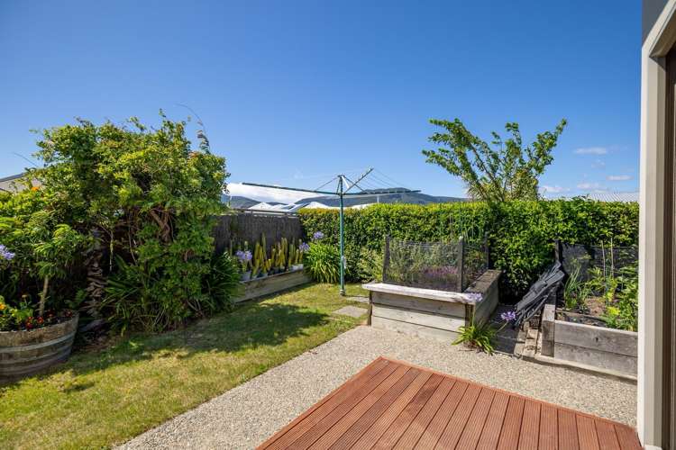 355 Princes Drive Britannia Heights_24