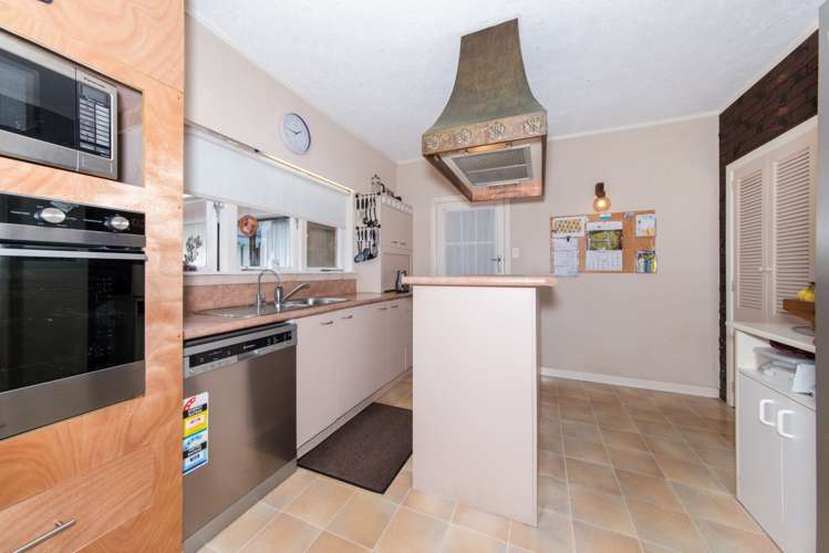 29 Grove Road Papakura_16