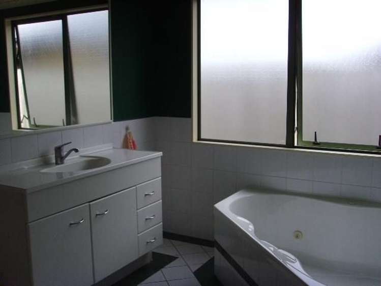 9 Wentworth Drive Rototuna North_6