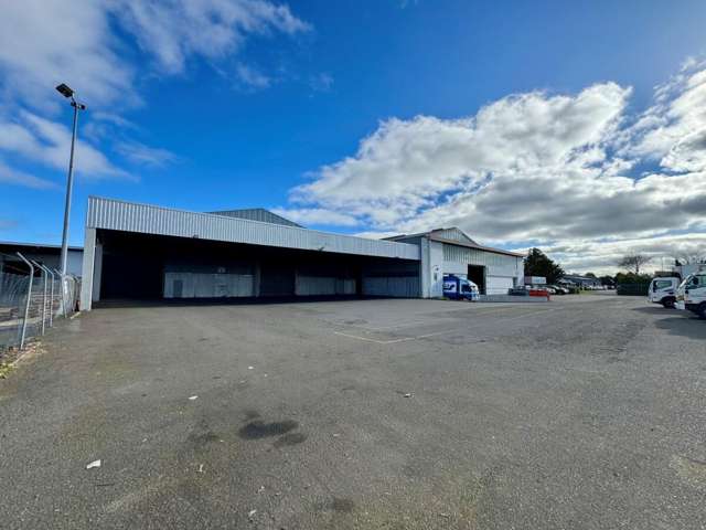 1,465sqm Industrial Warehouse and Yard For Lease