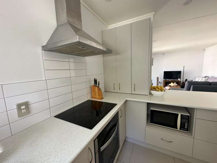 28 Matuhi Rise Henderson_4