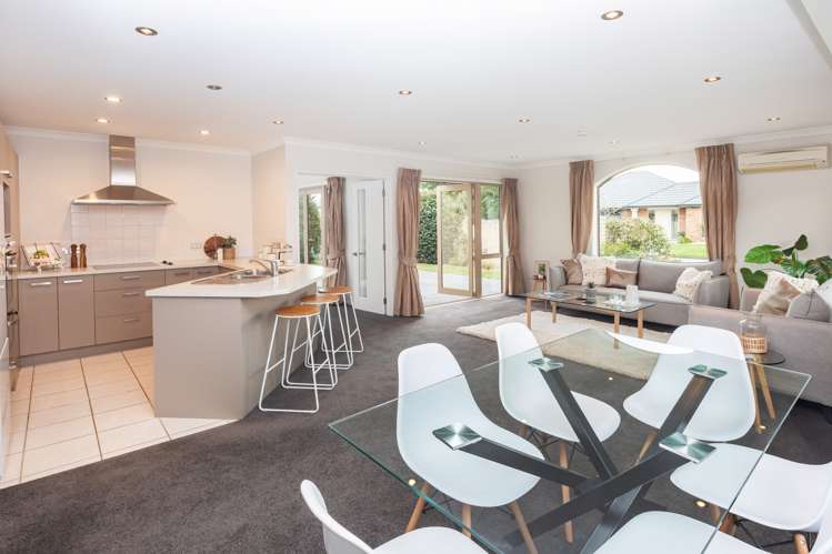 6 Len Hale Place Parklands_2