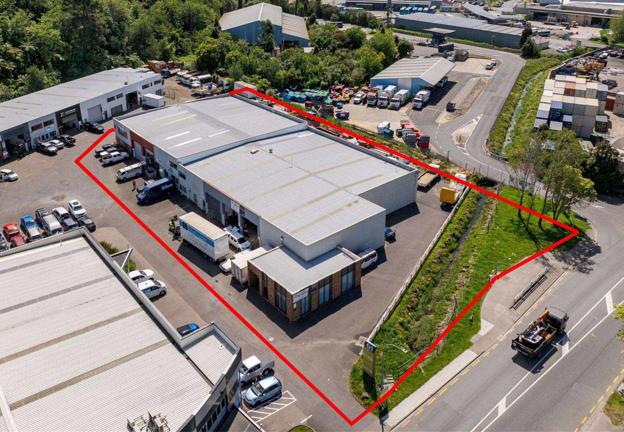 Tauranga complex with multi-tenant income stream