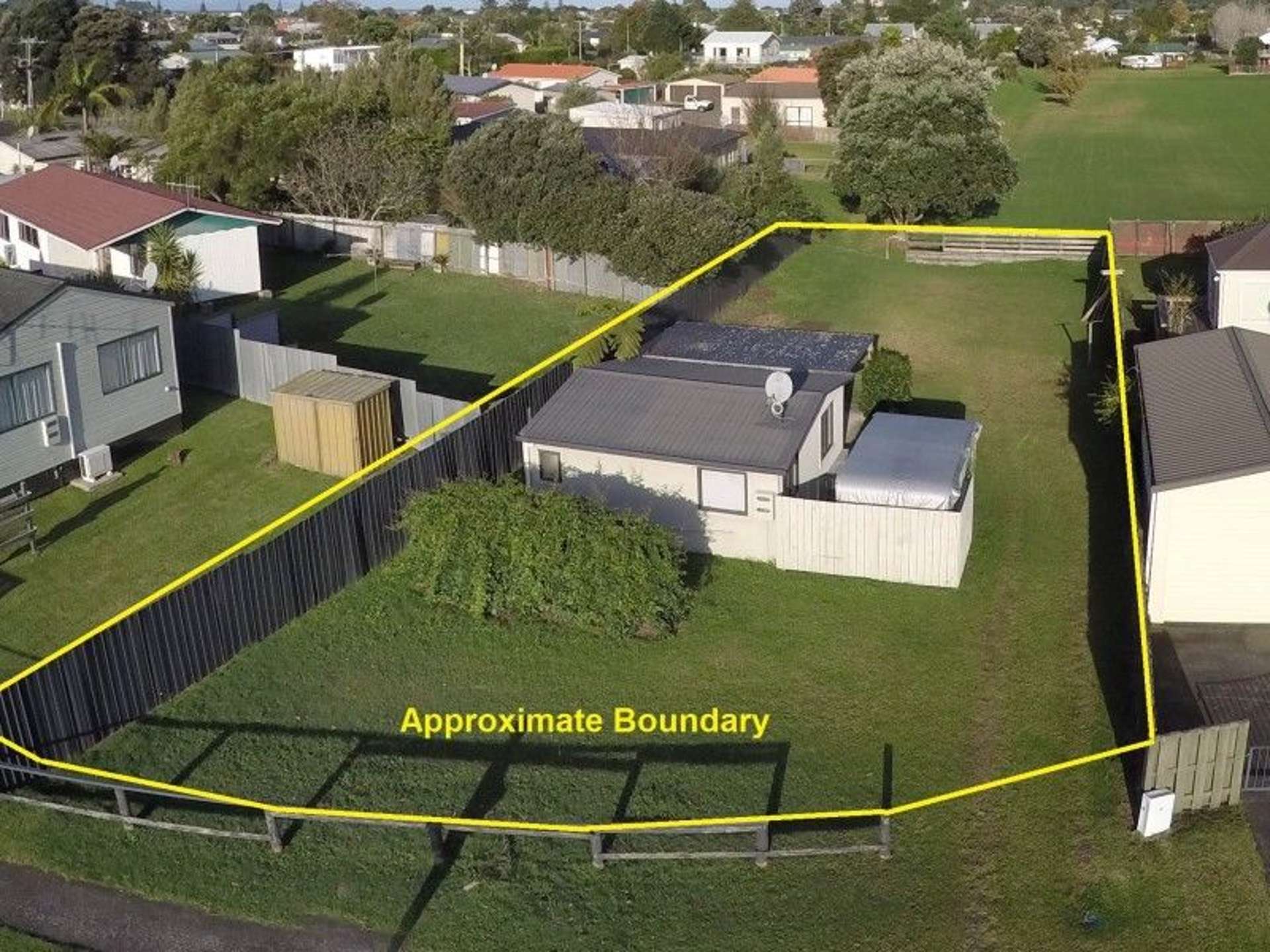 100b The Drive Whangamata_0