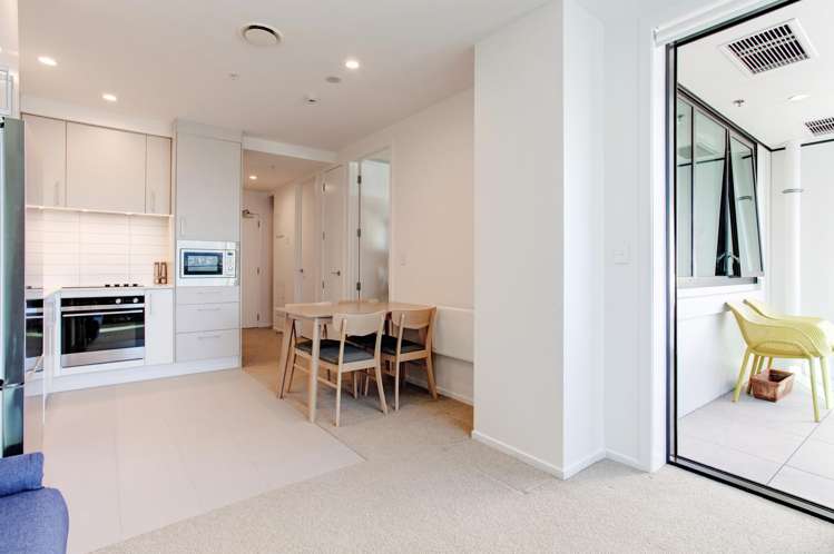 707/6 Waikumete Road_4