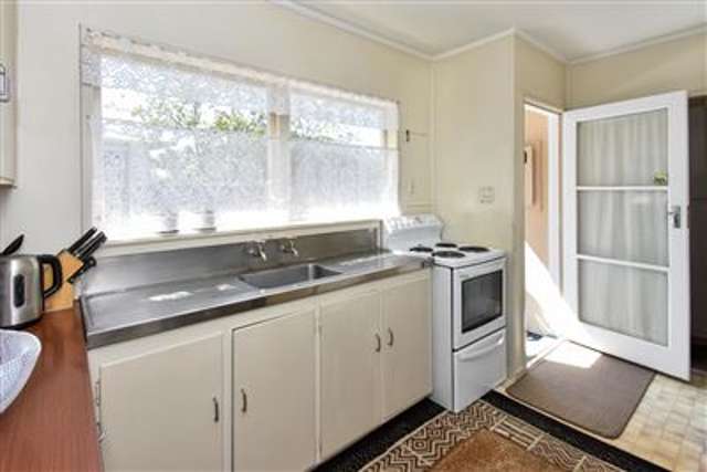 8 Harrow Place Manurewa_4