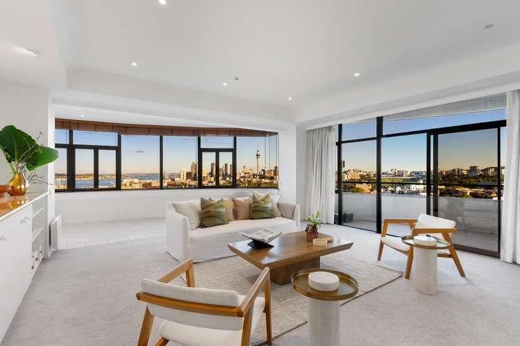 10/10 Shelly Beach Road_0