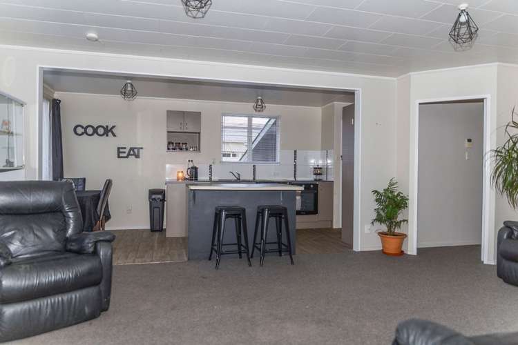 255 High Street Dannevirke_6