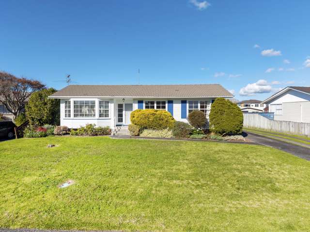 10 Studfall Street Pakuranga Heights_2