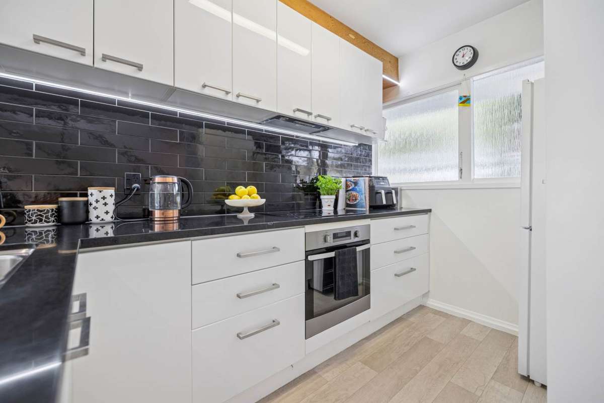 11/6 Sarsfield Street_2