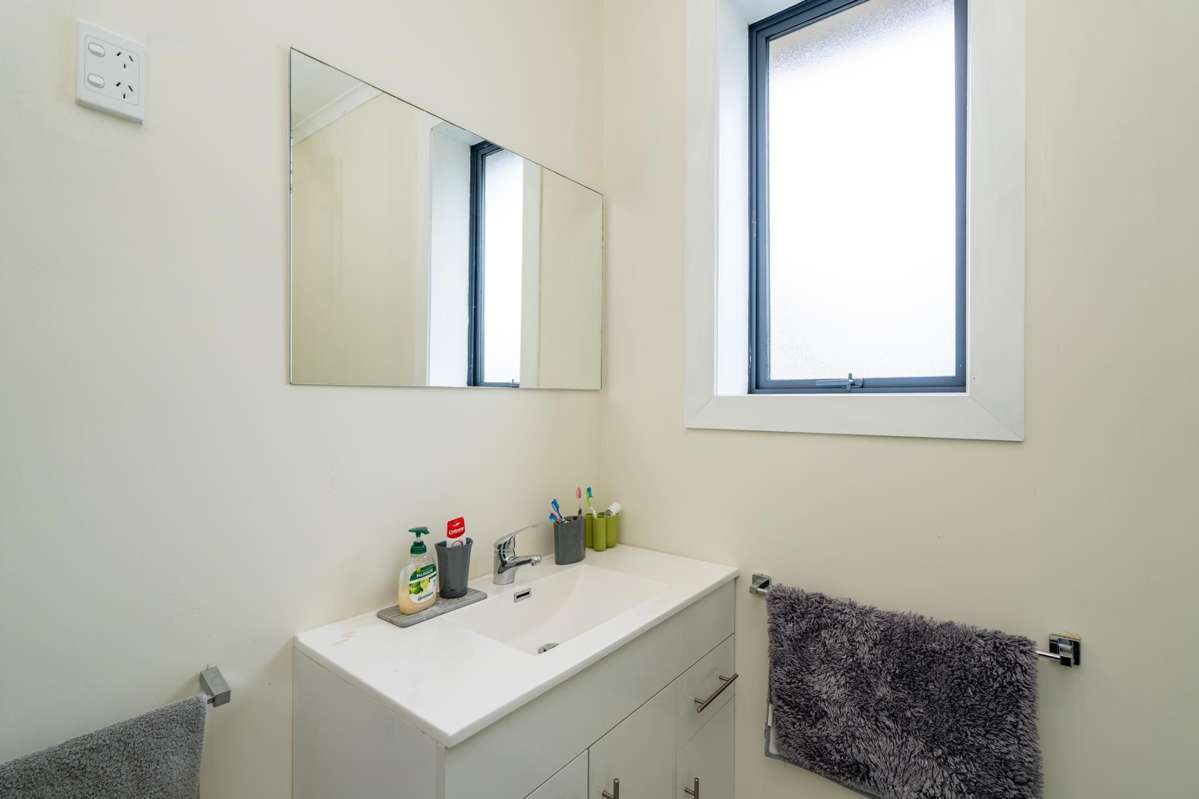 37 Dudley Street_5