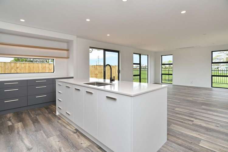 21 Malaga Crescent Harewood_8