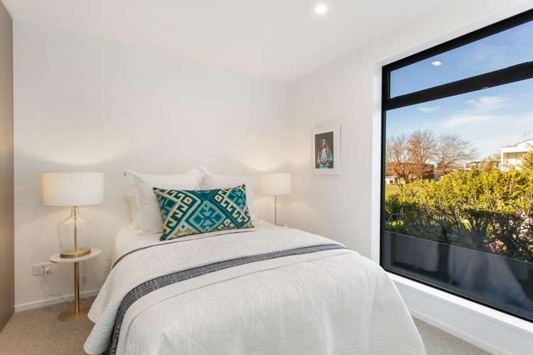 6/44 Winchester Street Merivale_6