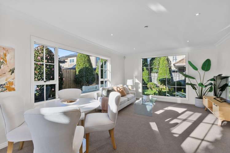 97B The Drive Epsom_11