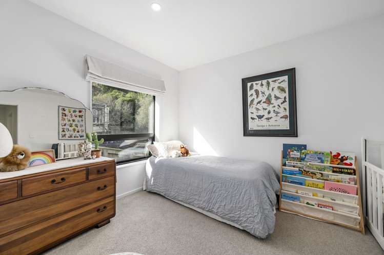 8C Ferry Road Days Bay_10