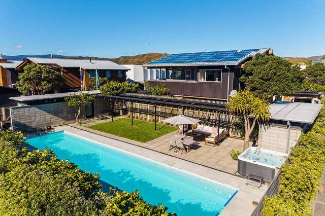 RESORT LIVING, RIGHT AT HOME
