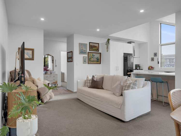 73A Houchens Road Glenview_11