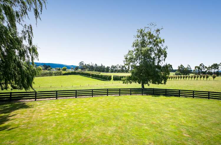 667 Paisley Road Clinton and Surrounds_6