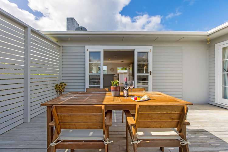 2/10 Tiri Tiri Road Birkdale_1