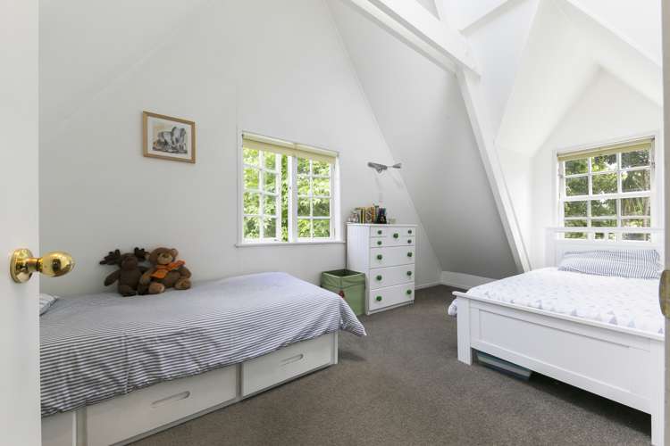 14 Highland Avenue Titirangi_6