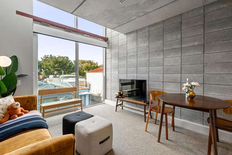 14/28 Martin Square_1