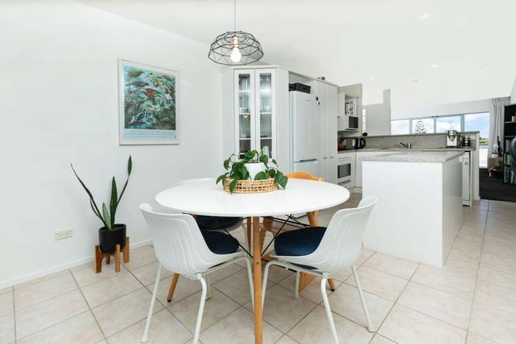 2D/221 Sunset Road Sunnynook_7