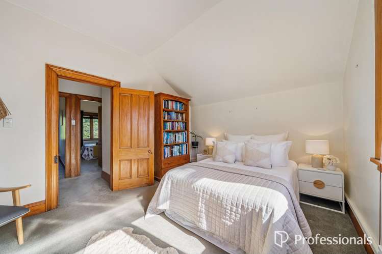 82 Nairn street Mount Cook_13