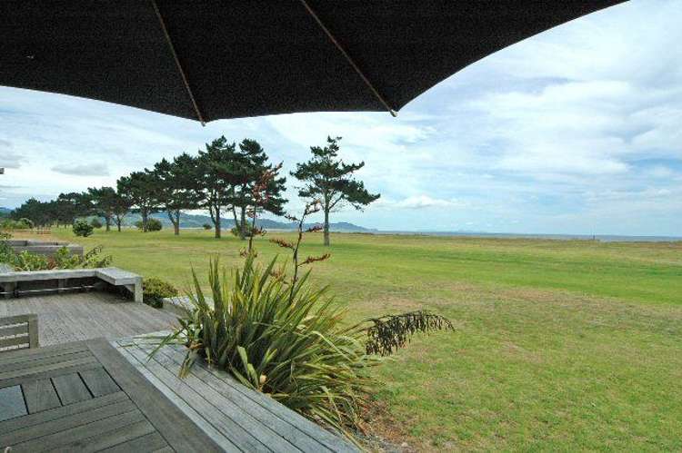 112 Sands Crescent Matarangi_10