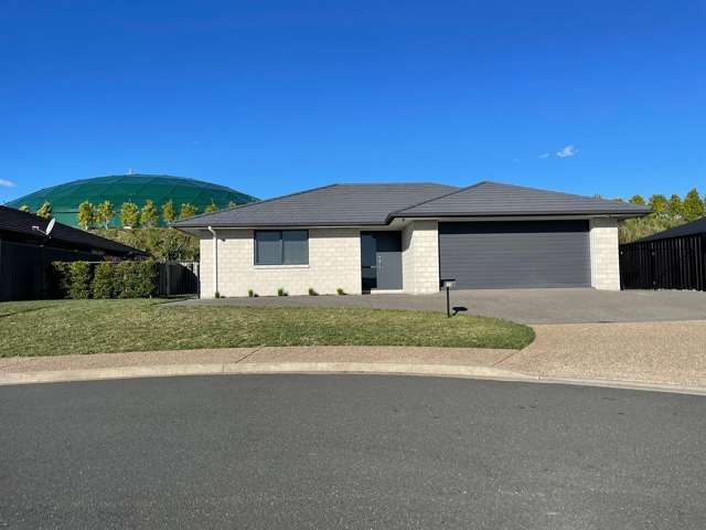 Pyes Pa, 3 bedrooms $760.00 per week