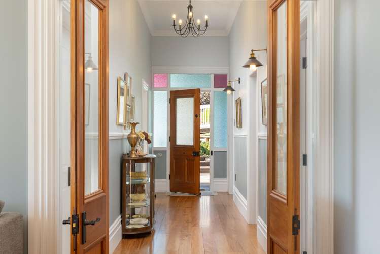 5 Taranaki Street Picton_9