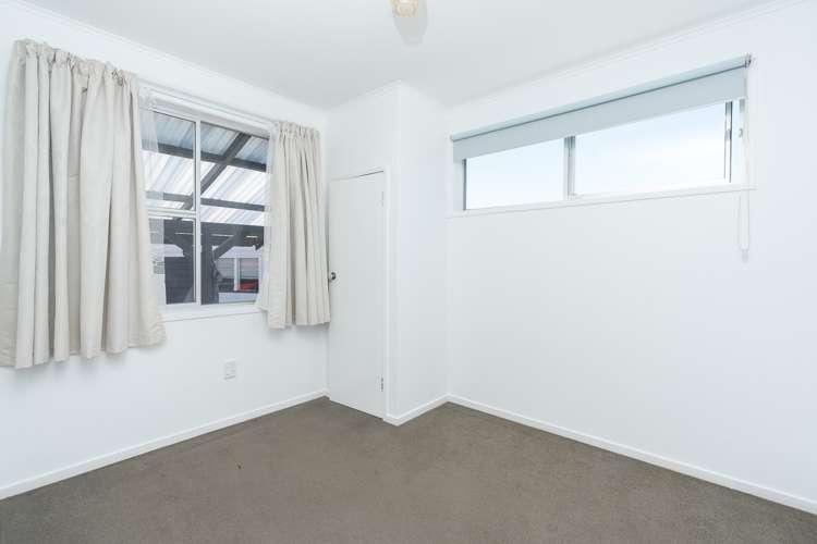 76 Saxbys Road Deanwell_12