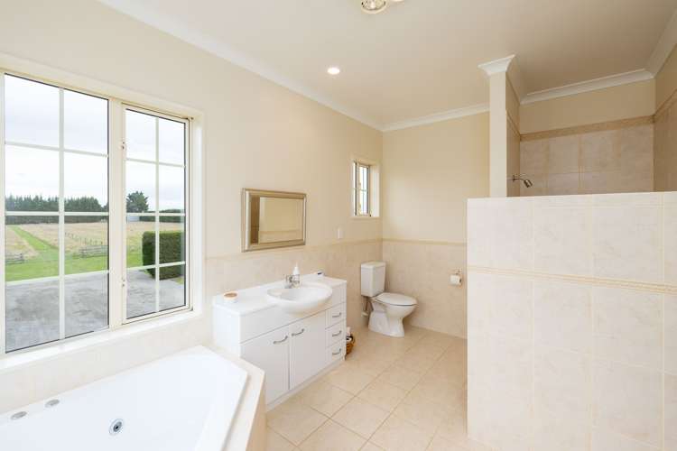 1789 South Eyre Road West Eyreton_15