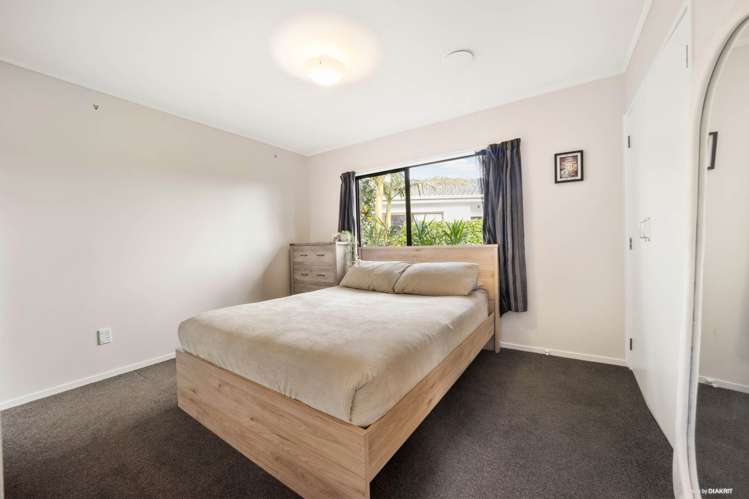 2/88 Sunvue Road Glen Eden_6