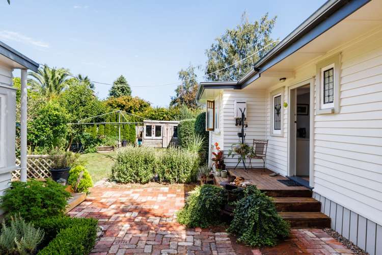 2 Murray Street Leamington_33