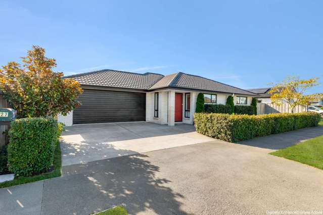 Perfect Parkside Setting!