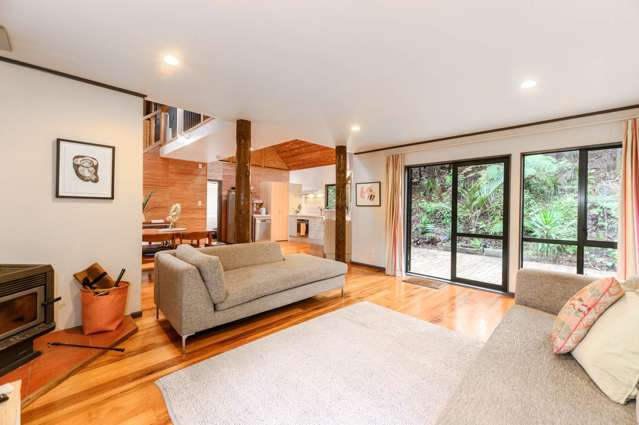8 Kauri Loop Road Oratia_3