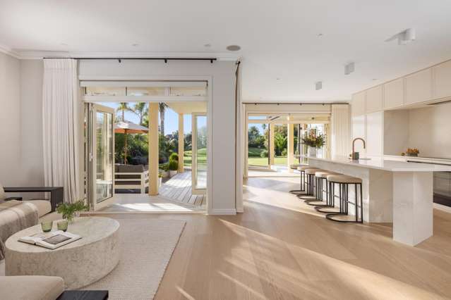 Royal Palm Beach Luxury – Waterfront Home