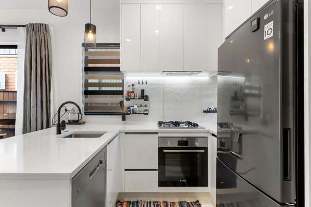 18 Treeline Lane Flat Bush_2