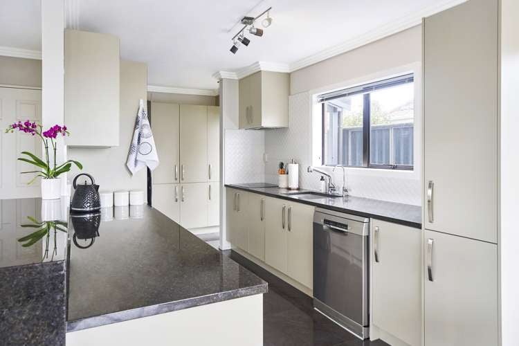 4 Sophora Place Totara Heights_3