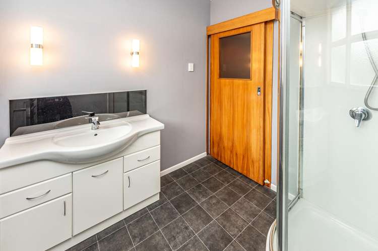 75 Anzac Parade Whanganui East_13